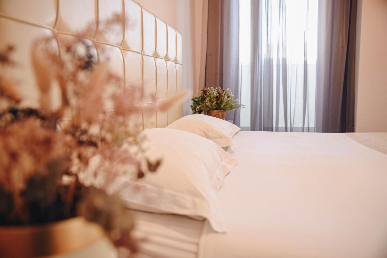 Cozy Rooftop Apartment - Your Home, Away From Home! Тирана Екстериор снимка