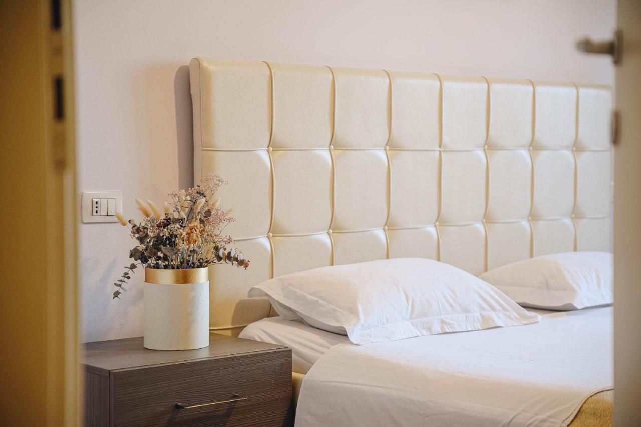 Cozy Rooftop Apartment - Your Home, Away From Home! Тирана Екстериор снимка