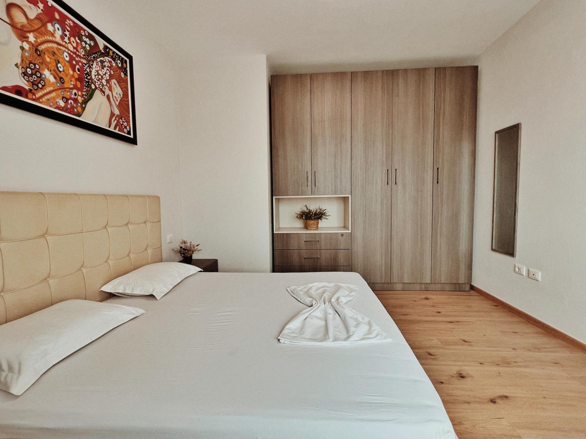 Cozy Rooftop Apartment - Your Home, Away From Home! Тирана Екстериор снимка