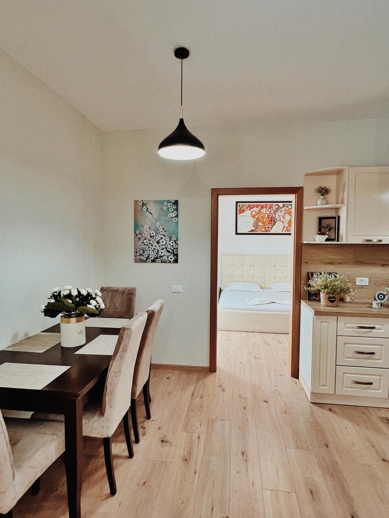 Cozy Rooftop Apartment - Your Home, Away From Home! Тирана Екстериор снимка