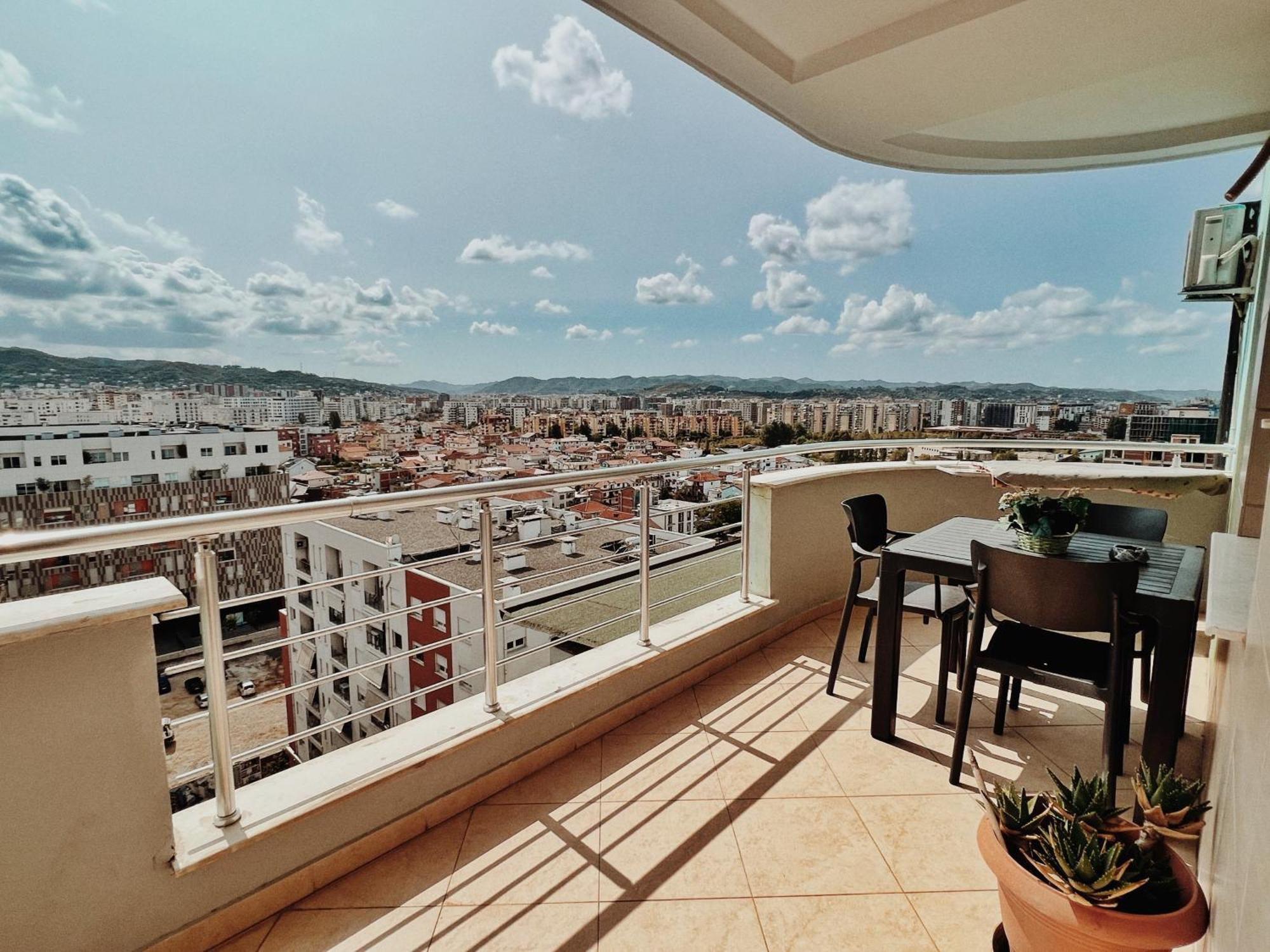Cozy Rooftop Apartment - Your Home, Away From Home! Тирана Екстериор снимка